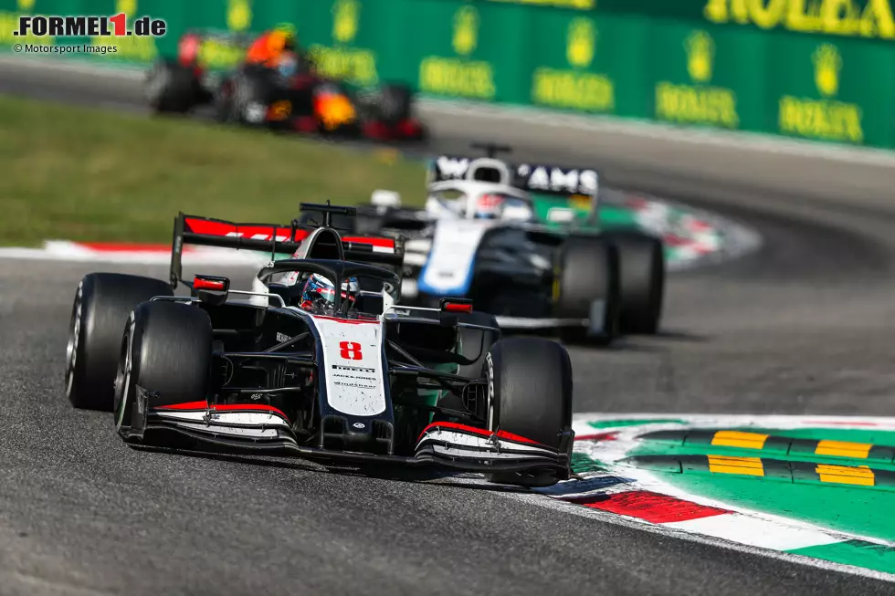 Foto zur News: Romain Grosjean (4): Am Samstag langsamer als der Teamkollege, dafür am Sonntag besser unterwegs. Deswegen kommen wir bei beiden bei der gleichen Note raus. P12 im Haas wirkt auf den ersten Blick gar nicht so schlecht, doch wenn man in Rennen wie gestern nicht punktet, wann dann? Grosjean ist jetzt seit mehr als 13 Monaten ohne WM-Zähler.