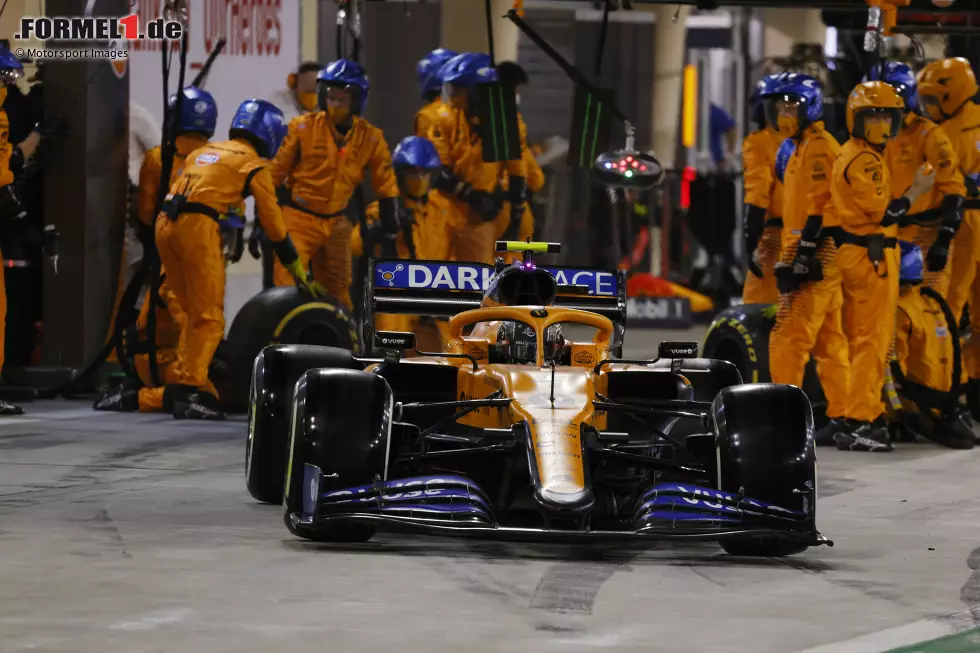 Lando Norris (2): Auch hier eine gute Leistung, gepaart mit dem nötigen Glück. Denn eigentlich war nach dem Start der Frontflügel am McLaren kaputt, die rote Flagge hat ihn hier "gerettet". Abzüge gibt's zudem für das nicht fehlerfreie Qualifying. Trotzdem eine gute Leistung, die am Ende mit P4 und wichtigen Punkten belohnt wurde. Foto zur News: Lando Norris (2): Auch hier eine gute Leistung, gepaart mit dem nötigen Glück. Denn eigentlich war nach dem Start der Frontflügel am McLaren kaputt, die rote Flagge hat ihn hier "gerettet". Abzüge gibt's zudem für das nicht fehlerfreie Qualifying. Trotzdem eine gute Leistung, die am Ende mit P4 und wichtigen Punkten belohnt wurde.