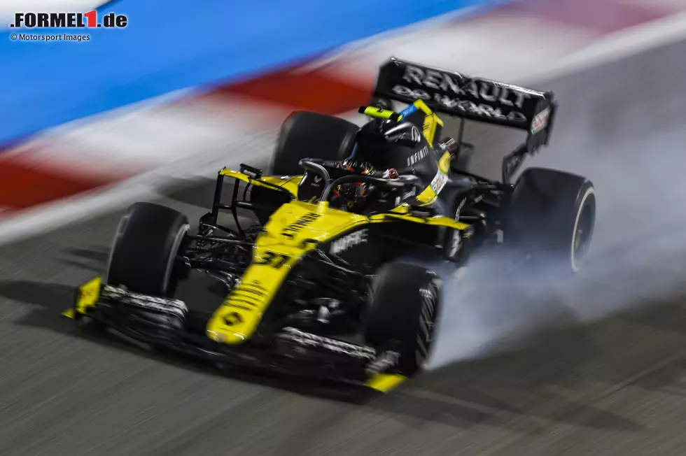 Esteban Ocon (3): Im Qualifying (fast) auf Augenhöhe mit Ricciardo, das ist positiv. Im Rennen konnte der Franzose dann aber keine Akzente mehr setzen. Auf einer anderen Strategie etwas langsamer als der Teamkollege, am Ende P9. Eine durchschnittliche Leistung, mehr aber auch nicht. Foto zur News: Esteban Ocon (3): Im Qualifying (fast) auf Augenhöhe mit Ricciardo, das ist positiv. Im Rennen konnte der Franzose dann aber keine Akzente mehr setzen. Auf einer anderen Strategie etwas langsamer als der Teamkollege, am Ende P9. Eine durchschnittliche Leistung, mehr aber auch nicht.