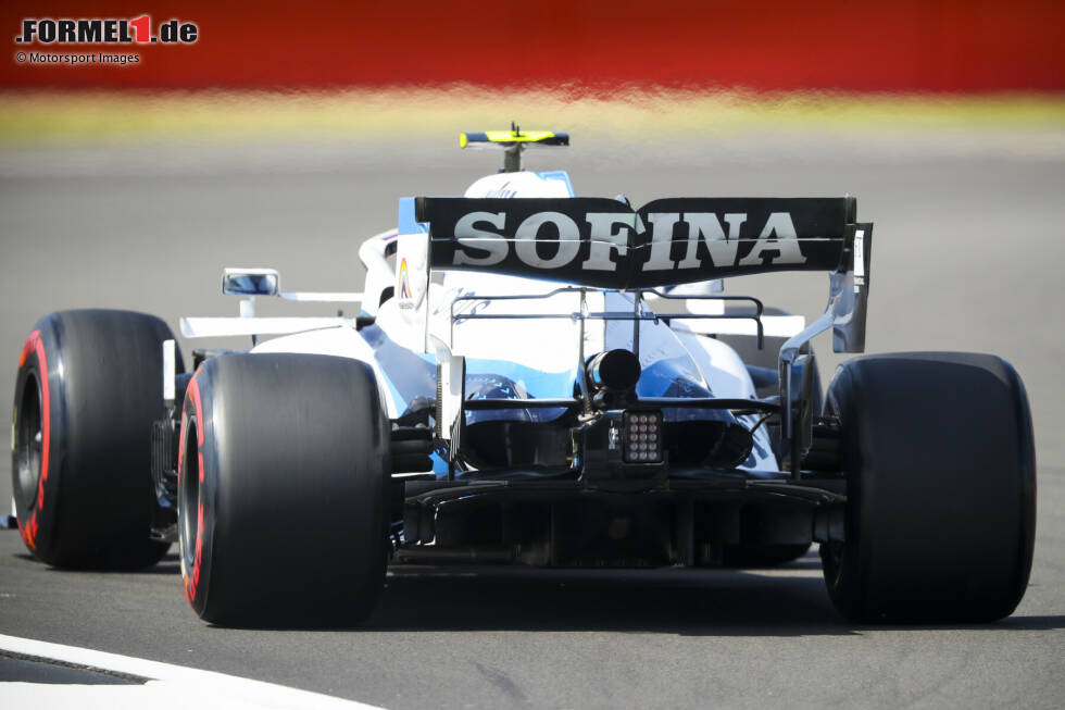 Nicholas Latifi (4): Auch hier tendierten einige in der Redaktion zur 3. Immerhin kam er unmittelbar hinter seinem Teamkollegen ins Ziel und zeigte am Sonntag eine saubere Leistung. Das Genick bricht ihm allerdings das Qualifying. In Q1 fast 0,7 Sekunden langsamer als Russell, das ist eindeutig zu viel. Nicholas Latifi (4): Auch hier tendierten einige in der Redaktion zur 3. Immerhin kam er unmittelbar hinter seinem Teamkollegen ins Ziel und zeigte am Sonntag eine saubere Leistung. Das Genick bricht ihm allerdings das Qualifying. In Q1 fast 0,7 Sekunden langsamer als Russell, das ist eindeutig zu viel.