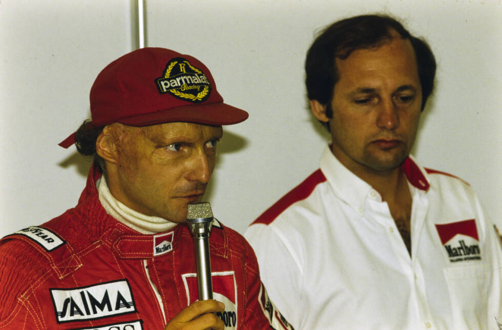 Foto zur News: Nur ein Jahr nach seinem bejubelten Heimsieg kündigt Lauda ausgerechnet in Österreich sein endgültiges Karriereende an. Von der &quot;Droge&quot; Formel 1 sei er nun geheilt. Im Rennen kann der dreifache Weltmeister mit Prost mithalten, bis er mit Turboschaden ausfällt. Der Franzose gewinnt.