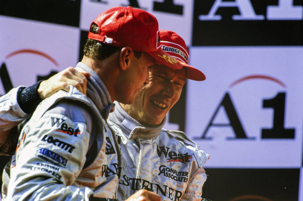 Foto zur News: In den Folgejahren ist der A1-Ring oftmals ein guter Boden für McLaren-Mercedes. Mika Häkkinen gewinnt 1998 und 2000 vor seinem Teamkollegen David Coulthard. Nur 1999 kann Eddie Irvine siegen, nachdem der Finne vom Schotten bereits in der ersten Kurve gerammt wird. Michael Schumacher muss noch auf einen Sieg warten ...