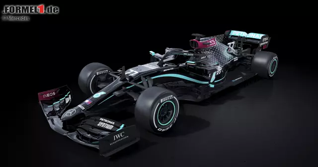 Foto zur News: Mercedes verabschiedet sich von seinem traditionellen Silber und geht in Schwarz in die Saison 2020. Es ist nicht der erste radikale Designwechsel in der Formel-1-Historie, wie unsere Fotostrecke zeigt!