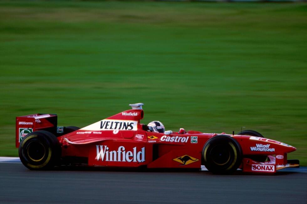 Foto zur News: ... das 1998er-Modell nach einem Sponsorenwechsel in der Ferrari-Farbe Rot lackiert ist! Ferrari selbst aber ...