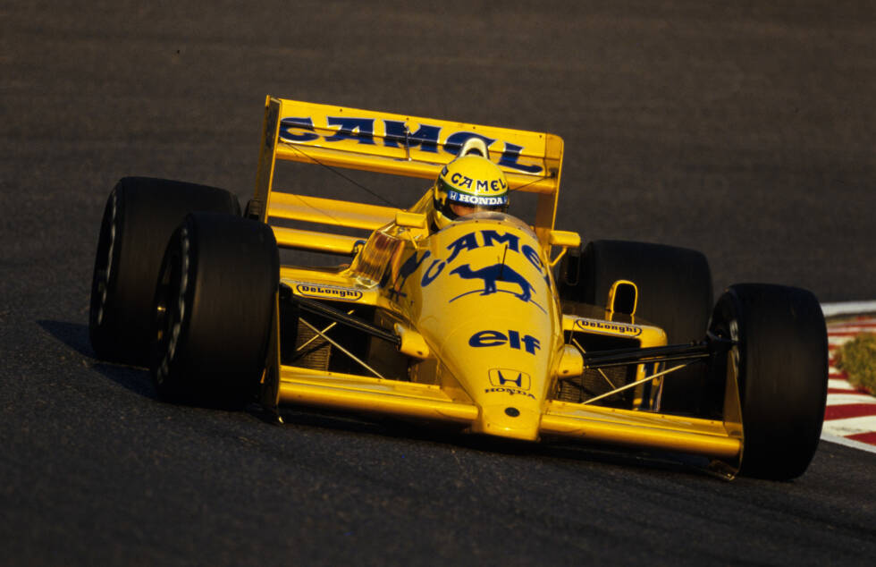 Foto zur News: ... kommt zur Saison 1987 Camel ins Team und erneut wandelt sich das Erscheinungsbild der Lotus-Boliden radikal! Bei Gelb müssen wir natürlich auch ...