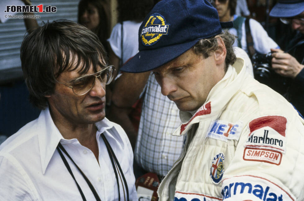 Foto zur News: Niki Lauda zu McLaren (1982): Mehr als zwei Jahre bleibt Lauda der Königsklasse nach seinem legendären Rücktritt während der Saison 1979 fern. Sein Comeback bei McLaren lohnt sich finanziell, ist aber nach so einer langen Pause ein Risiko - zumal McLaren sich damals in der Krise befindet.