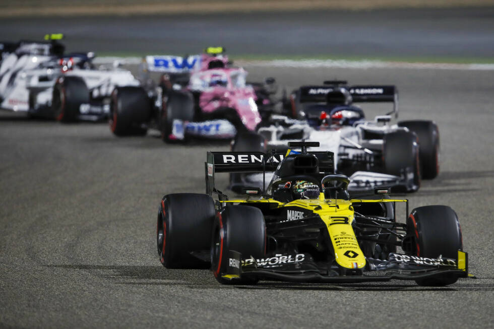 Foto zur News: Daniel Ricciardo (2): Gutes Ergebnis mit P5 und es wäre vielleicht sogar noch mehr drin gewesen. Im Qualifying wie (fast) immer vor Ocon, im Rennen kehrte sich das dann um, weil das Team bei der Strategie des Australiers nicht die beste Figur machte. Vom Speed her aber wieder einmal ein guter Auftritt.
