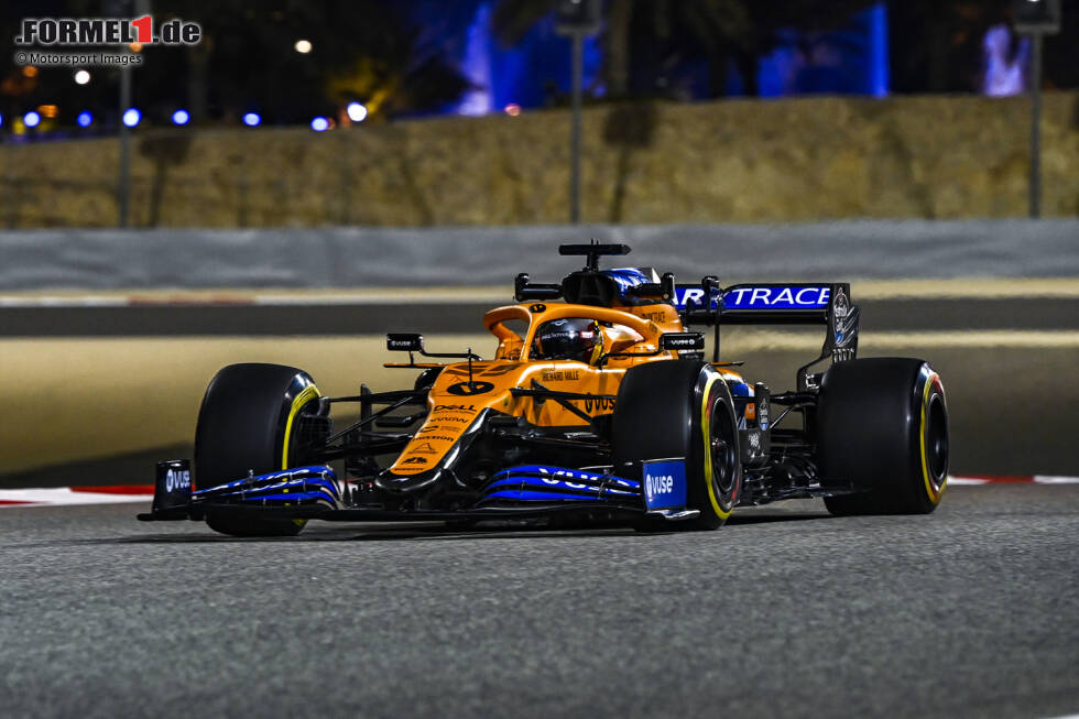 Foto zur News: McLaren probierte im Freien Training einen konventionellen Low-Downforce-Heckflügel aus, bevor man auf einen löffelförmigen wechselte.