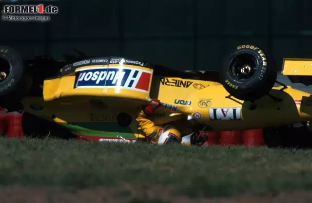 Foto zur News: #10 Forti: Zwei Jahre lang ist Forti Teil der Formel-1-Geschichte, einen Eintrag in die Punkteliste gelingt dem Team aber nie. 1995 kann sich der Rennstall zwar für alle Grands Prix qualifizieren, das ist aber bereits der größte Erfolg der italienischen Mannschaft, die bis dahin in Nachwuchsserien unterwegs ist.