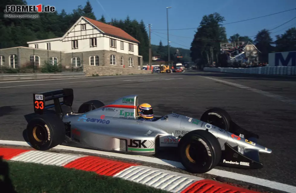 #5 EuroBrun: Im Debütjahr 1988 gelingt die Qualifikation regelmäßig, doch 1989 nimmt man an keinem einzigen Rennen teil. Weil Geschäfte mit arabischen Sponsoren nicht zustandekommen, muss das Team auch 1990 mit dem alten Material antreten. Pilot Claudio Langes hält das Team am Leben, wird jedoch als zweiter Fahrer missachtet. Foto zur News: #5 EuroBrun: Im Debütjahr 1988 gelingt die Qualifikation regelmäßig, doch 1989 nimmt man an keinem einzigen Rennen teil. Weil Geschäfte mit arabischen Sponsoren nicht zustandekommen, muss das Team auch 1990 mit dem alten Material antreten. Pilot Claudio Langes hält das Team am Leben, wird jedoch als zweiter Fahrer missachtet.