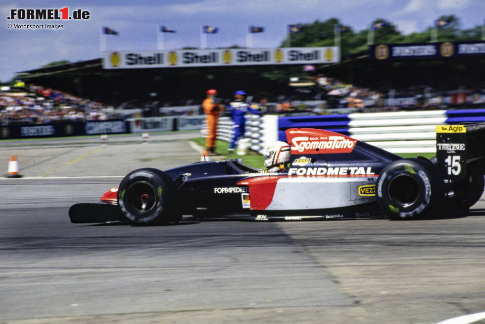 Foto zur News: Gabriele Tarquini schafft es 1992 zwar, sich für jedes Rennen zu qualifizieren, allerdings scheidet er dabei mit einer Ausnahme immer aus. Für Andrea Chiesa im zweiten Fahrzeug ist meist in der Qualifikation Schluss. Drei Rennen vor Saisonende gibt das Team aufgrund finanzieller Schwierigkeiten auf.