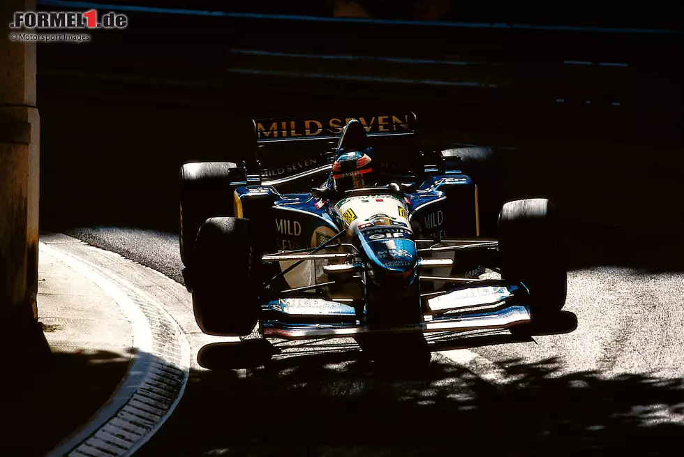 Monaco 1995: "Diese Aufnahme aus dem Warm-up zum Grand Prix von Monaco 1995 gehört zu meinen Favoriten. Sie wurde in der Mirabeau-Kurve aufgenommen, die Lichtverhältnisse sind einmalig. Michael Schumachers Benetton gewann später an diesem Tag, was dem Foto einen zusätzlichen Glanz verleiht!" Foto zur News: Monaco 1995: "Diese Aufnahme aus dem Warm-up zum Grand Prix von Monaco 1995 gehört zu meinen Favoriten. Sie wurde in der Mirabeau-Kurve aufgenommen, die Lichtverhältnisse sind einmalig. Michael Schumachers Benetton gewann später an diesem Tag, was dem Foto einen zusätzlichen Glanz verleiht!"