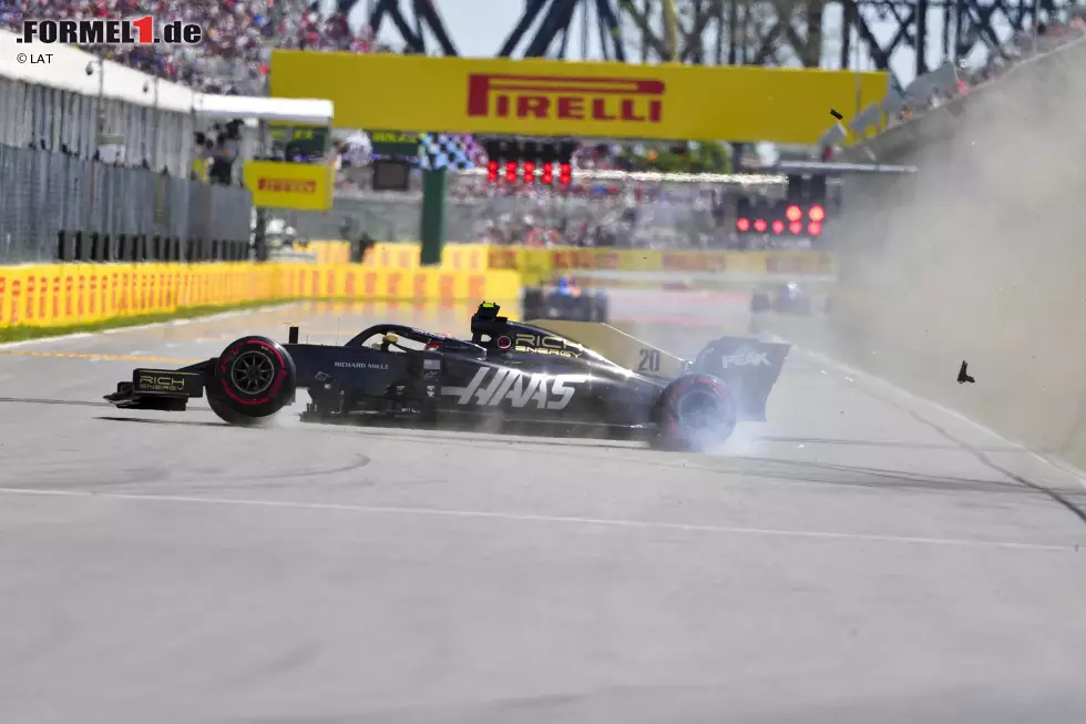 Der zweite große Verlierer 2019: Haas. Die US-Amerikaner brachten den Quali-Speed im Rennen nicht auf die Strecke. Romain Grosjean und Kevin Magnussen wurden regelmäßig ans Ende des Feldes gespült. Das erklärt den Punkteverlust von 65 Zählern im Vergleich zur tollen Saison 2018 (28:93). Foto zur News: Der zweite große Verlierer 2019: Haas. Die US-Amerikaner brachten den Quali-Speed im Rennen nicht auf die Strecke. Romain Grosjean und Kevin Magnussen wurden regelmäßig ans Ende des Feldes gespült. Das erklärt den Punkteverlust von 65 Zählern im Vergleich zur tollen Saison 2018 (28:93).