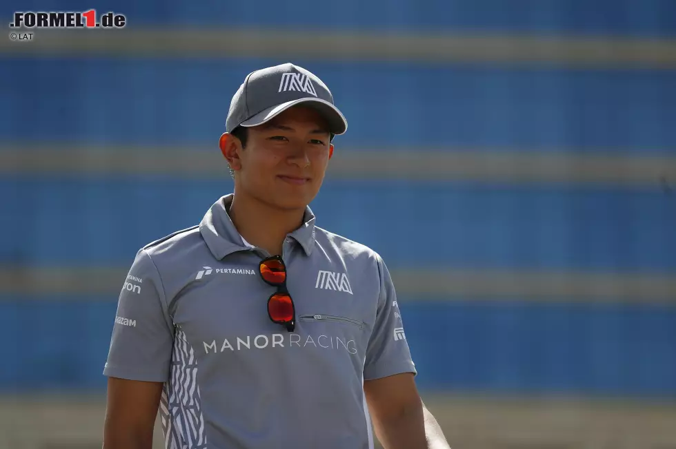 Foto zur News: #9 Rio Haryanto: Durch diesen Eintrag legen wir uns mit ganz Indonesien an, denn als Haryanto 2016 in die Formel 1 einsteigt, gilt er praktisch als Nationalheld in seiner Heimat. Der Manor-Pilot gewinnt beim Saisonauftakt in Australien sogar das Voting als bester Fahrer - wohl dank zahlreicher Stimmen aus Indonesien.