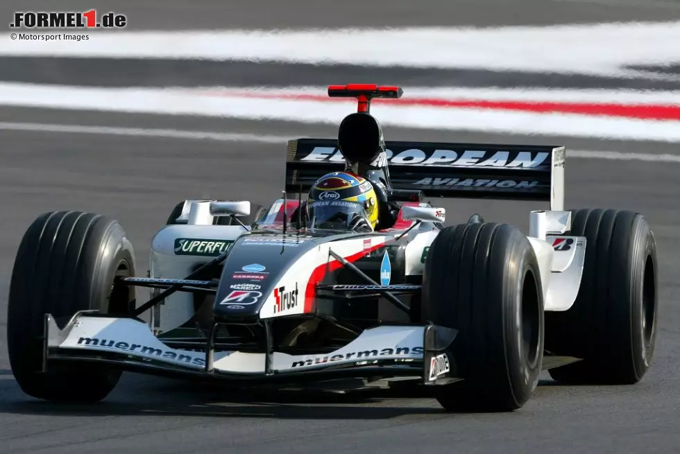 Foto zur News: Nachhaltigen Eindruck kann Kiesa dabei nicht erzielen, denn Teamkollege Jos Verstappen ist in allen Qualifyings vor ihm. Doch immerhin bringt er das Auto in allen Rennen heil ins Ziel. 2005 tritt er noch einmal als dritter Fahrer von Jordan in Erscheinung, ein Jahr später darf er in drei Rennen für das DTM-Team von Colin Kolles ran.