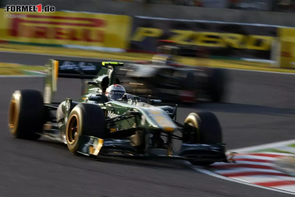 #7 Doppel-Lotus in der Formel 1: Wenn wir einmal bei Petrows Ex-Teams sind, kommen wir zum Thema, dass sich gleich zwei Teams gleichzeitig Lotus nennen wollten. Doch wer war das echte? Darüber streiten sich Fans bis heute. Das spätere Caterham-Team nannte sich 2010 zuerst so, erfolgreicher war jedoch das andere. Foto zur News: #7 Doppel-Lotus in der Formel 1: Wenn wir einmal bei Petrows Ex-Teams sind, kommen wir zum Thema, dass sich gleich zwei Teams gleichzeitig Lotus nennen wollten. Doch wer war das echte? Darüber streiten sich Fans bis heute. Das spätere Caterham-Team nannte sich 2010 zuerst so, erfolgreicher war jedoch das andere.