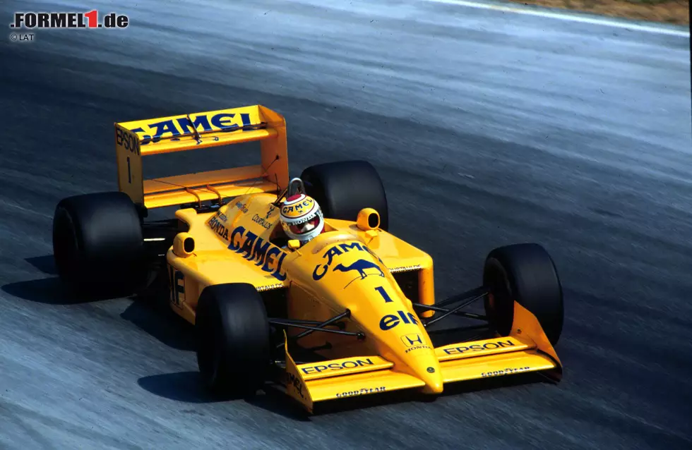Nelson Piquet zu Lotus (1988): Obwohl er 1987 zum dritten Mal Weltmeister wird, verlässt der Brasilianer Williams am Ende des Jahres, weil er sich vom Team ungerecht behandelt fühlt. Bei Lotus bekommt Piquet den Nummer-1-Status zugesichert. Doch Erfolge kann man ihm dort nicht versprechen ... Foto zur News: Nelson Piquet zu Lotus (1988): Obwohl er 1987 zum dritten Mal Weltmeister wird, verlässt der Brasilianer Williams am Ende des Jahres, weil er sich vom Team ungerecht behandelt fühlt. Bei Lotus bekommt Piquet den Nummer-1-Status zugesichert. Doch Erfolge kann man ihm dort nicht versprechen ...