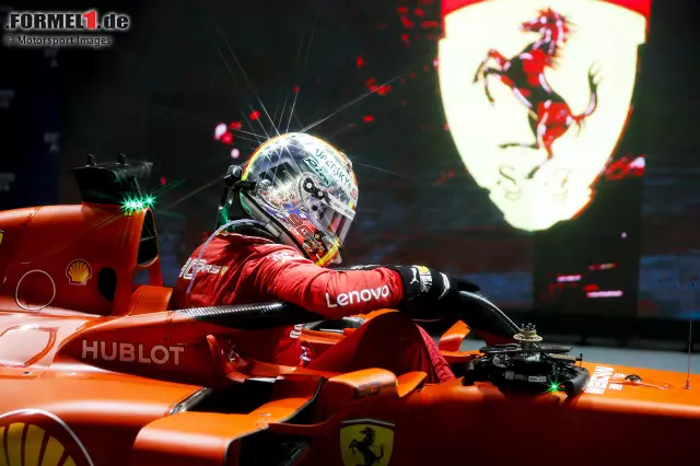 Foto zur News: 101 Rennen hat Sebastian Vettel seit 2015 für die Scuderia Ferrari absolviert. Vor Saisonbeginn 2020 kann er auf 14 Siege, 12 Pole-Positionen und insgesamt 54 Podestplätze in Rot verweisen. Wir blicken zurück auf die vergangenen fünf Jahre!