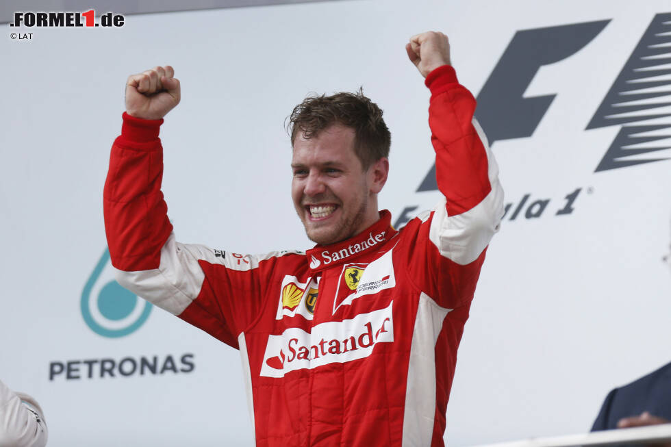 Sein erster Ferrari-Sieg lässt nicht lange auf sich warten. Schon im zweiten Rennen für sein neues Team steht er in Malaysia auf dem Siegertreppchen. "Als Kind habe ich immer Michael im roten Ferrari siegen gesehen. Heute bin ich selbst hier. Das ist unglaublich", ist er den Tränen nahe. Sein erster Ferrari-Sieg lässt nicht lange auf sich warten. Schon im zweiten Rennen für sein neues Team steht er in Malaysia auf dem Siegertreppchen. "Als Kind habe ich immer Michael im roten Ferrari siegen gesehen. Heute bin ich selbst hier. Das ist unglaublich", ist er den Tränen nahe.