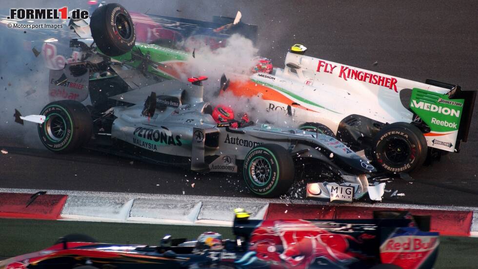 Über das Mercedes-Comeback 2010: "Mit Verlaub gesagt: Das war, auch im Nachhinein gesehen, das Dümmste, was er machen konnte. Ich habe ihm gesagt: 'Michael, das ist ein Riesenfehler!' Ich habe ihm das Allerbeste gewünscht. Aber ich wusste, dass es in die Hose geht." Über das Mercedes-Comeback 2010: "Mit Verlaub gesagt: Das war, auch im Nachhinein gesehen, das Dümmste, was er machen konnte. Ich habe ihm gesagt: 'Michael, das ist ein Riesenfehler!' Ich habe ihm das Allerbeste gewünscht. Aber ich wusste, dass es in die Hose geht."