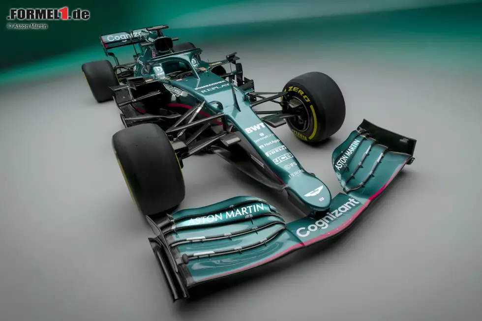 Foto zur News: Als Basis für das Fahrzeug diente der RP20 von Racing Point aus der vergangenen Saison, der &quot;rosa Mercedes&quot;, wie er auch genannt wurde. Dieses Rennauto wurde für 2021 noch einmal weiterentwickelt. Im Heck sitzt wieder ein Mercedes-Antrieb.