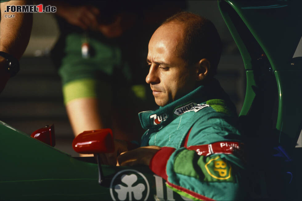 Roberto Moreno (Benetton): Der Brasilianer wird 1991 zum Bauernopfer. Weil Teamchef Flavio Briatore unbedingt einen gewissen Michael Schumacher verpflichten will, muss er Moreno loswerden. Der wehrt sich, hat aber letztendlich keine Chance. Moreno fährt noch für Jordan und diverse kleine Teams, bevor seine Formel-1-Karriere 1995 endet. Roberto Moreno (Benetton): Der Brasilianer wird 1991 zum Bauernopfer. Weil Teamchef Flavio Briatore unbedingt einen gewissen Michael Schumacher verpflichten will, muss er Moreno loswerden. Der wehrt sich, hat aber letztendlich keine Chance. Moreno fährt noch für Jordan und diverse kleine Teams, bevor seine Formel-1-Karriere 1995 endet.