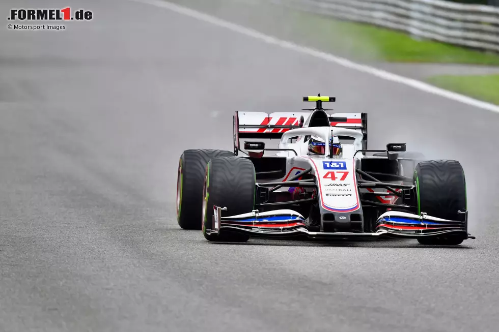 Haas hatte den steilsten Heckflügel in der Startaufstellung, um das Auto in Sektor 2 stabil zu halten. In den Sektoren 1 und 3 zahlte man dafür aber natürlich den Preis. Foto zur News: Haas hatte den steilsten Heckflügel in der Startaufstellung, um das Auto in Sektor 2 stabil zu halten. In den Sektoren 1 und 3 zahlte man dafür aber natürlich den Preis.