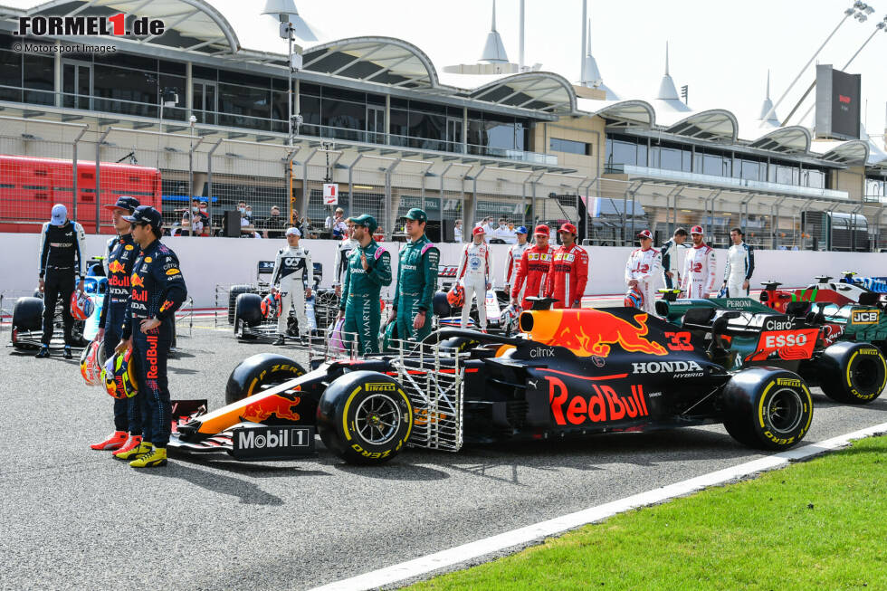 Wer fährt wo in der Formel-1-Saison 2022? In unserer Fotostrecke geben wir einen aktuellen Überblick über bestätigte Fahrer und Teams! Wer fährt wo in der Formel-1-Saison 2022? In unserer Fotostrecke geben wir einen aktuellen Überblick über bestätigte Fahrer und Teams!