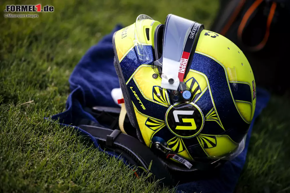 Denn auch nach drei Jahren fährt Lando Norris im Grunde noch mit seinem Design aus der ersten Saison - abgesehen von ein paar Sonderlackierungen von Zeit zu Zeit. Foto zur News: Denn auch nach drei Jahren fährt Lando Norris im Grunde noch mit seinem Design aus der ersten Saison - abgesehen von ein paar Sonderlackierungen von Zeit zu Zeit.