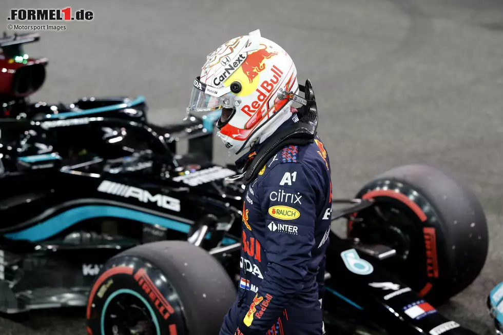 Red-Bull-Logo, niederländische Farben, und es steht sogar Max Verstappen drauf (hast du es gesehen?) - das ist natürlich Pastor Maldonado! Nein, kleiner Scherz. Es ist natürlich der amtierende Weltmeister, der mittlerweile vornehmlich in Weiß unterwegs ist. Foto zur News: Red-Bull-Logo, niederländische Farben, und es steht sogar Max Verstappen drauf (hast du es gesehen?) - das ist natürlich Pastor Maldonado! Nein, kleiner Scherz. Es ist natürlich der amtierende Weltmeister, der mittlerweile vornehmlich in Weiß unterwegs ist.