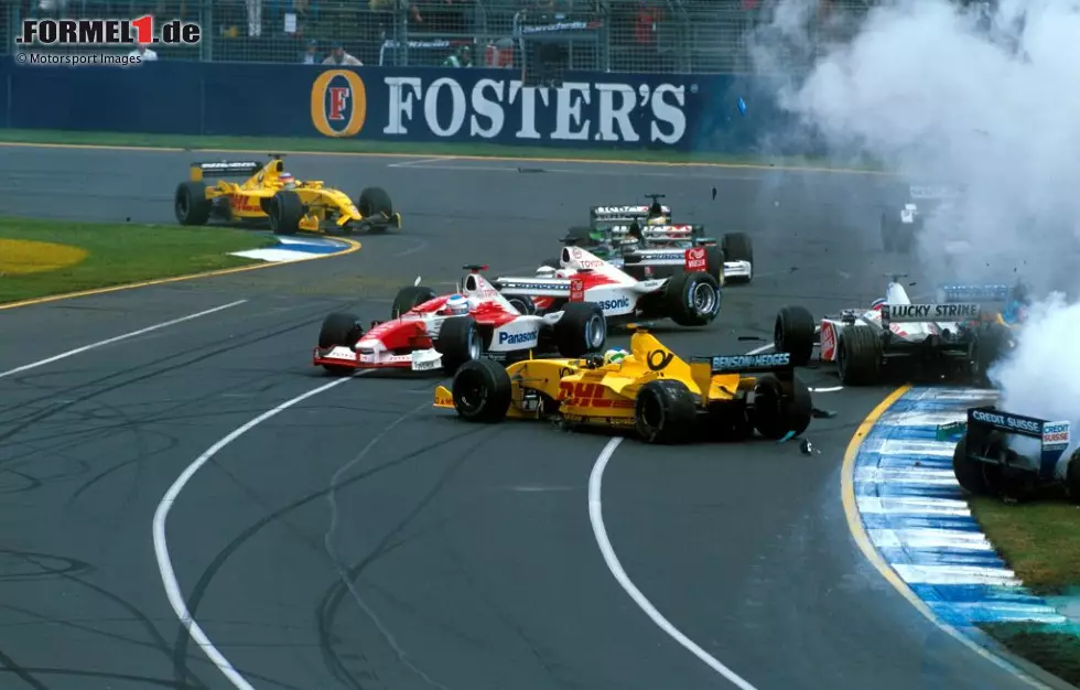 Einen der beiden Punkte holt Toyota ausgerechnet in Melbourne, weil viele Autos in die Kollision verwickelt sind - Minardi holt aber zwei Punkte auf einmal und ist deshalb vorne. Weil McNish ein paar Meter weniger schafft als Massa, ist er in dieser Fotostrecke einen Platz weiter vorne. Ein Fahrer ist aber kaum zu toppen. Foto zur News: Einen der beiden Punkte holt Toyota ausgerechnet in Melbourne, weil viele Autos in die Kollision verwickelt sind - Minardi holt aber zwei Punkte auf einmal und ist deshalb vorne. Weil McNish ein paar Meter weniger schafft als Massa, ist er in dieser Fotostrecke einen Platz weiter vorne. Ein Fahrer ist aber kaum zu toppen.