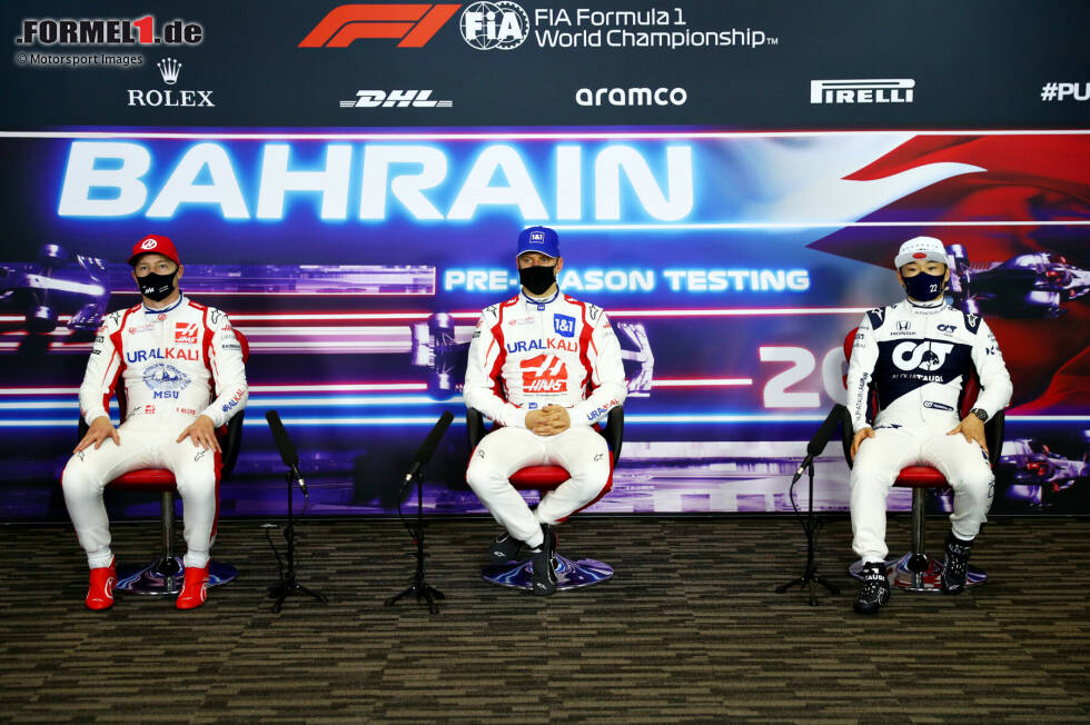 Foto zur News: Mit Nikita Masepin, Mick Schumacher und Yuki Tsunoda haben in Bahrain 2021 drei Fahrer ihr F1-Debüt gegeben - mit unterschiedlichem Erfolg. Mit seinem frühen Dreher hat Masepin für einen unerfreulichen Auftakt gesorgt. Von kurios war der Russe dabei aber noch ein Stück entfernt. Da hat es in der Geschichte ganz andere Beispiele gegeben.