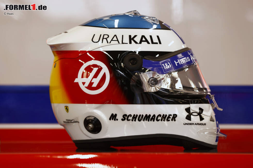 Es sind die markanten Farben, die Michael Schumacher 1991 auf seinem Helm trug, als er erstmals in der Formel 1 fuhr. Es sind die markanten Farben, die Michael Schumacher 1991 auf seinem Helm trug, als er erstmals in der Formel 1 fuhr.