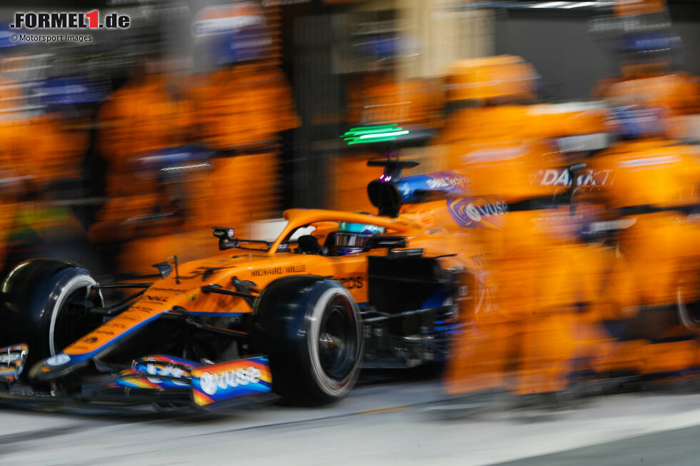Foto zur News: Daniel Ricciardo (4): Wieder ein schwacher Auftritt des McLaren-Fahrers. Stand in Abu Dhabi klar im Schatten von Norris und hat im Quali überhaupt nur ganz knapp Q3 erreicht. Im Rennen ohne Punkte. Das geht besser, zumal in diesem Auto. Der Teamkollege beweist es!