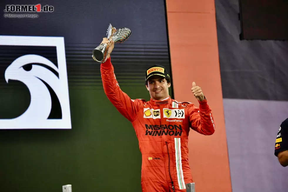 Carlos Sainz (1): Ganz starke Leistung von Carlos Sainz, am gesamten Wochenende. Im Qualifying und im Rennen vor Leclerc, und das will was heißen. Mit P3 im Grand Prix hat er zudem P5 in der WM sichergestellt. Für all das zücken wir die Bestnote, weil von A bis Z alles sehr gut gepasst hat! Foto zur News: Carlos Sainz (1): Ganz starke Leistung von Carlos Sainz, am gesamten Wochenende. Im Qualifying und im Rennen vor Leclerc, und das will was heißen. Mit P3 im Grand Prix hat er zudem P5 in der WM sichergestellt. Für all das zücken wir die Bestnote, weil von A bis Z alles sehr gut gepasst hat!