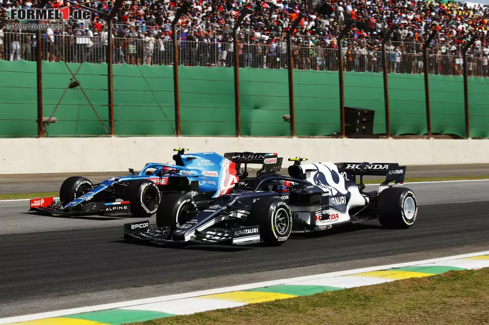 Pierre Gasly (3): Mega-starkes Qualifying, mal wieder. Konnte P5 im Sprint aber nicht halten und fiel zurück. Kämpfte sich im Rennen beherzt wieder vor auf P7. Unser Fazit: Grenzfall! Daher eine gute Drei, weil er zum Beispiel besser war als Vettel. Aber der Formabfall im Sprintrennen gibt eben gerade keine Zwei mehr her. Foto zur News: Pierre Gasly (3): Mega-starkes Qualifying, mal wieder. Konnte P5 im Sprint aber nicht halten und fiel zurück. Kämpfte sich im Rennen beherzt wieder vor auf P7. Unser Fazit: Grenzfall! Daher eine gute Drei, weil er zum Beispiel besser war als Vettel. Aber der Formabfall im Sprintrennen gibt eben gerade keine Zwei mehr her.