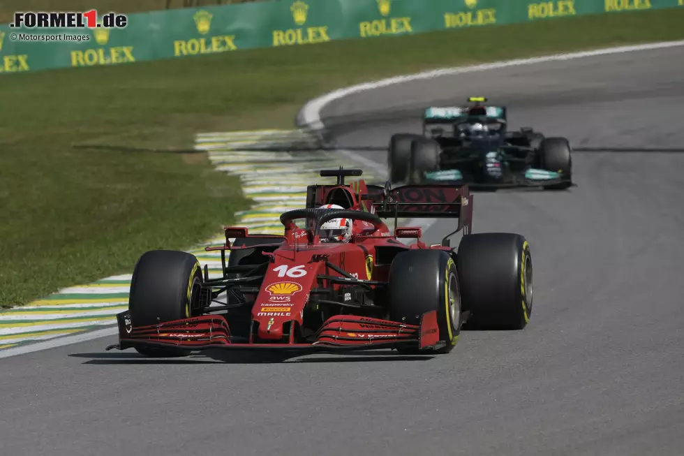 Charles Leclerc (2): War langsamer im Qualifying als Sainz und verpasste daher auch eine Überraschung im Sprint. Im Grand Prix aber stellte Leclerc seine Klasse unter Beweis und erzielte P5 als "Best of the Rest" hinter Mercedes und Red Bull. Das rettet sein Wochenende und die Note. Foto zur News: Charles Leclerc (2): War langsamer im Qualifying als Sainz und verpasste daher auch eine Überraschung im Sprint. Im Grand Prix aber stellte Leclerc seine Klasse unter Beweis und erzielte P5 als "Best of the Rest" hinter Mercedes und Red Bull. Das rettet sein Wochenende und die Note.
