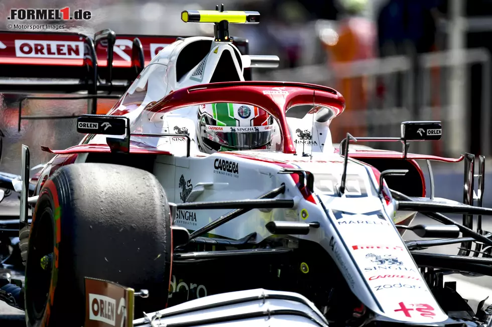 Foto zur News: Antonio Giovinazzi (5): Zwei Strafen schon im Qualifying, im Rennen vor allem mit Speeding aufgefallen: 25 km/h zu schnell in der Boxengasse! Am Ende kam er nicht an Schumacher im Haas vorbei. Doch nach so vielen Fehlern hätte das die Note auch nicht mehr entscheidend verbessert ...