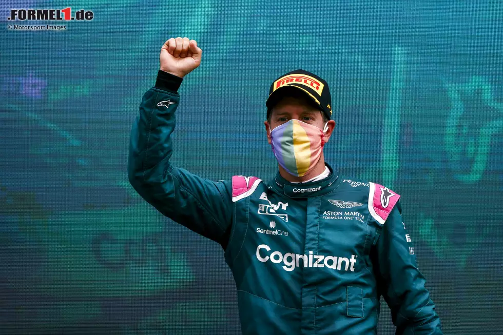 Sebastian Vettel (2): Starkes Rennen von Vettel, aber mit kleinen Schönheitsfehlern. Bei der Boxeneinfahrt hat er Zeit liegen lassen und damit eine Siegchance vertan, auch der Reifenwechsel lief nicht glatt (nicht seine Schuld). Im Duell mit Ocon beim Überrunden vielleicht etwas zu zaghaft, als die Chance da war. Daher nur eine Zwei. Foto zur News: Sebastian Vettel (2): Starkes Rennen von Vettel, aber mit kleinen Schönheitsfehlern. Bei der Boxeneinfahrt hat er Zeit liegen lassen und damit eine Siegchance vertan, auch der Reifenwechsel lief nicht glatt (nicht seine Schuld). Im Duell mit Ocon beim Überrunden vielleicht etwas zu zaghaft, als die Chance da war. Daher nur eine Zwei.