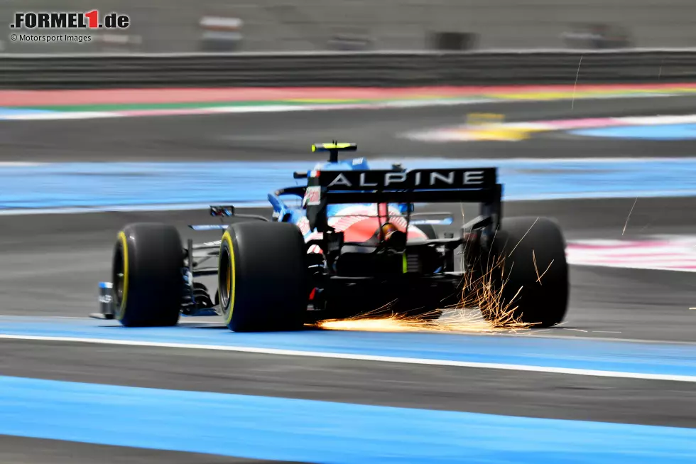 Foto zur News: Esteban Ocon (4): Er ist blass geblieben im ersten Rennen nach der Vertragsverlängerung bei Alpine. War langsamer als Teamkollege Fernando Alonso im Qualifying, im Grand Prix auf der gegenläufigen Strategie ebenso. Insgesamt kam da zu wenig.