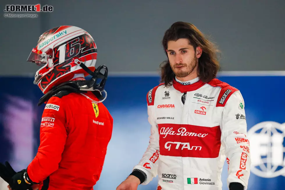 Antonio Giovinazzi (Alfa Romeo): 3 Punkte - Nicht ausreichend verlangsamt hinter dem Safety-Car in Silverstone (1) und Einfahrt bei geschlossener Boxengasse in Monza (2) Foto zur News: Antonio Giovinazzi (Alfa Romeo): 3 Punkte - Nicht ausreichend verlangsamt hinter dem Safety-Car in Silverstone (1) und Einfahrt bei geschlossener Boxengasse in Monza (2)