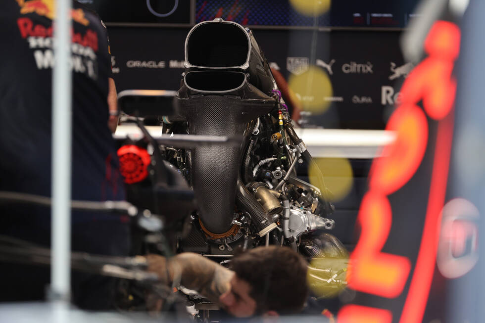 Foto zur News: Red Bull RB16B: Airbox