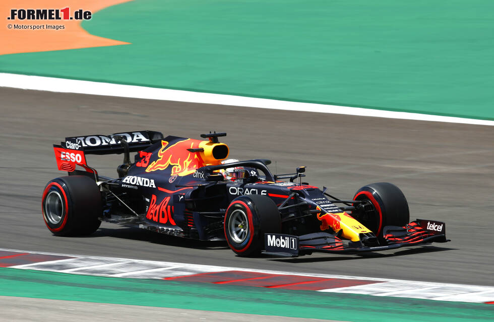 Drittes Rennen, erstes großes Update: Red Bull hat den RB16B von Max Verstappen und Sergio Perez für Portimao umfangreich modifiziert und gleich mehrere Bereiche des Fahrzeugs umgebaut. In dieser Fotostrecke zeigen wir die diversen Neuerungen! Drittes Rennen, erstes großes Update: Red Bull hat den RB16B von Max Verstappen und Sergio Perez für Portimao umfangreich modifiziert und gleich mehrere Bereiche des Fahrzeugs umgebaut. In dieser Fotostrecke zeigen wir die diversen Neuerungen!
