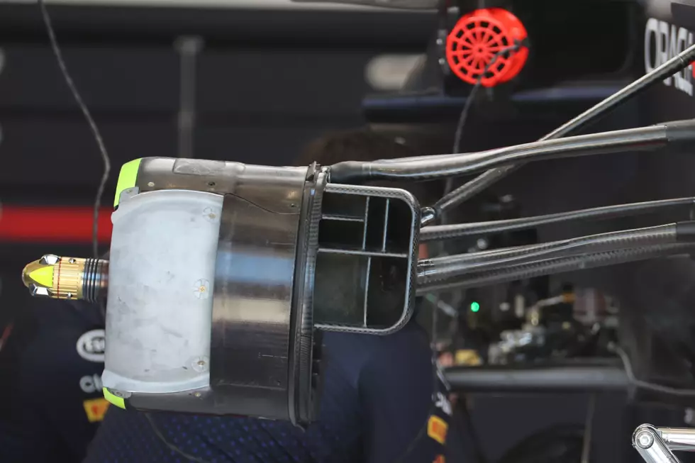 Foto zur News: Red Bull RB16B: Vorderradbremse