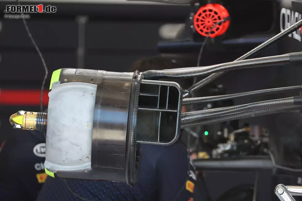 Foto zur News: Red Bull RB16B: Vorderradbremse