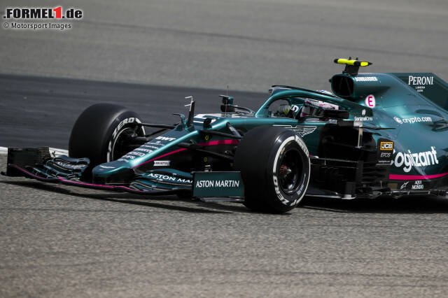 Das neue Arbeitsgerät von Sebastian Vettel: Beim Testauftakt in Bahrain hat der viermalige Formel-1-Weltmeister erstmals den neuen Aston Martin AMR21 bewegt. Hier sind die schönsten Bilder dieser Fahrpremiere!