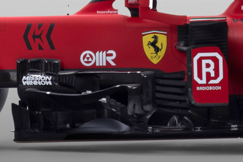 Foto zur News: Natürlich hat Ferrari auch den Bereich der seitlichen Windabweiser vor den Seitenkästen modifiziert. Neu ist etwa die Lamellen-Konstruktion, wie sie inzwischen viele andere Teams verwenden.