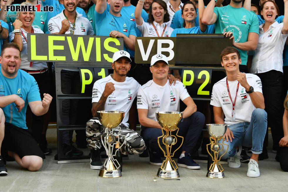 2022 bekommt Lewis Hamilton mit George Russell bereits den sechsten Teamkollegen seiner Formel-1-Karriere. Aber wie haben sich die ersten fünf jeweils gegen den Rekordweltmeister geschlagen? Wir liefern einen Überblick und arbeiten uns chronologisch von Hamiltons erster Saison bis heute. 2022 bekommt Lewis Hamilton mit George Russell bereits den sechsten Teamkollegen seiner Formel-1-Karriere. Aber wie haben sich die ersten fünf jeweils gegen den Rekordweltmeister geschlagen? Wir liefern einen Überblick und arbeiten uns chronologisch von Hamiltons erster Saison bis heute.