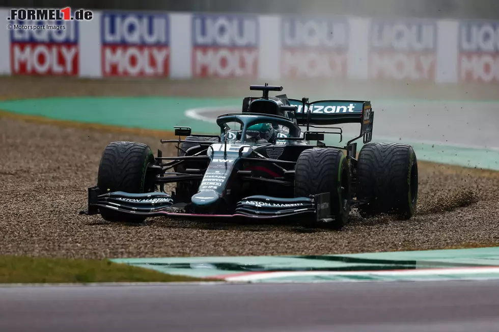 Lance Stroll (3): Vettel im Griff gehabt und im Gegensatz zum Deutschen auch der etwas glücklichere der beiden Aston-Martin-Piloten. Ärgerlich, dass er Gasly abseits der Strecke überholte und sich so eine Strafe einhandelte. Zudem in Q3 unaufmerksam, als ihm beide Rundenzeiten gestrichen wurden. Sonst keine größeren Fehler. Foto zur News: Lance Stroll (3): Vettel im Griff gehabt und im Gegensatz zum Deutschen auch der etwas glücklichere der beiden Aston-Martin-Piloten. Ärgerlich, dass er Gasly abseits der Strecke überholte und sich so eine Strafe einhandelte. Zudem in Q3 unaufmerksam, als ihm beide Rundenzeiten gestrichen wurden. Sonst keine größeren Fehler.
