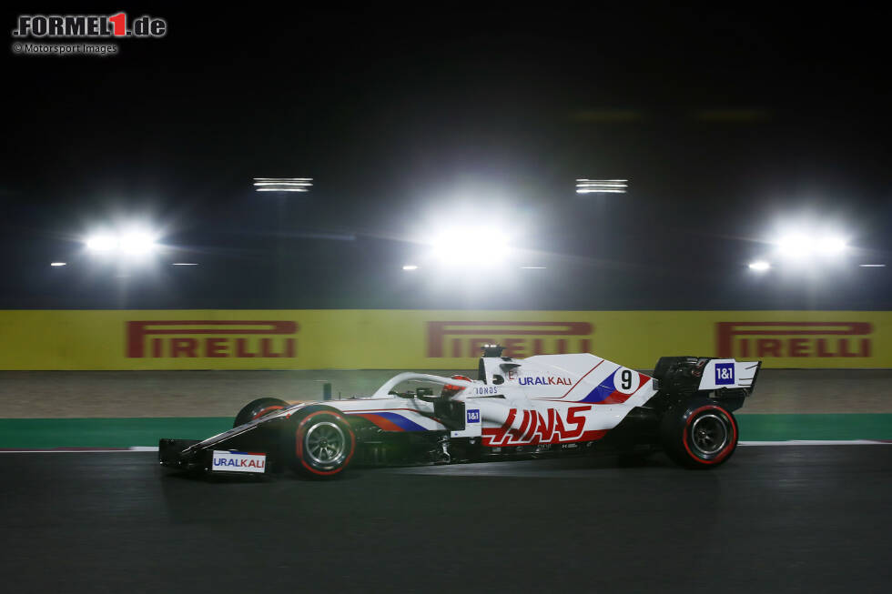 Nikita Masepin (5): Ja, FT2 und FT3 zu verlieren war nicht optimal. Trotzdem sind 2,4 Sekunden Rückstand auf den Teamkollegen im Qualifying einfach zu viel. Zumal Masepin als einer von nur zwei Fahrern die Strecke sogar schon kannte! Im Rennen dann mehr als eine Minute hinter Schumacher. Einfach zu langsam. Nikita Masepin (5): Ja, FT2 und FT3 zu verlieren war nicht optimal. Trotzdem sind 2,4 Sekunden Rückstand auf den Teamkollegen im Qualifying einfach zu viel. Zumal Masepin als einer von nur zwei Fahrern die Strecke sogar schon kannte! Im Rennen dann mehr als eine Minute hinter Schumacher. Einfach zu langsam.